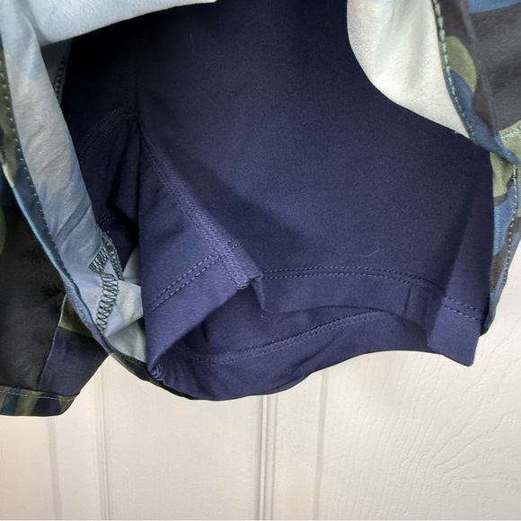 New Balance Camo Print Running Shorts Size XS GUC - Picture 3 of 6